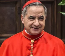 Cardenal Becciu dispuesto a dar un paso atrás y no participar en el cónclave 