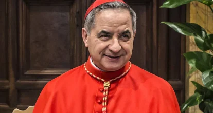 Cardenal Becciu dispuesto a dar un paso atrás y no participar en el cónclave 