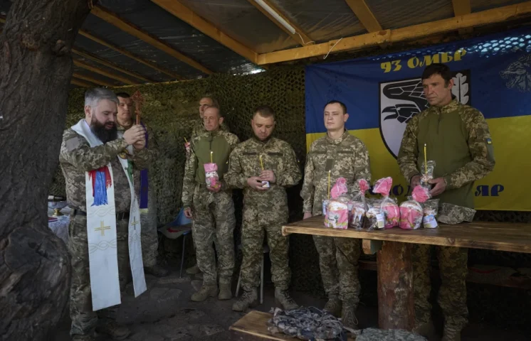 Drones rusos atacan Odesa, en Ucrania, mientras las conversaciones de paz llegan a un punto crucial