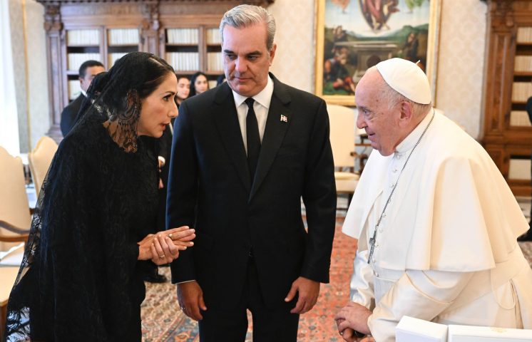Raquel Arbaje dice que muerte del Papa deja fortalecido el compromiso humano de la iglesia  