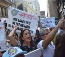Periodistas del mundo condenan ley peruana que amenaza la libertad de prensa