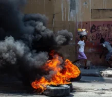 Miles de haitianos protestan exigiendo a las autoridades hacer frente a creciente ola de violencia