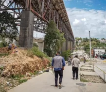 Defensor del Pueblo investiga deterioro del puente de la 17 en Santo Domingo