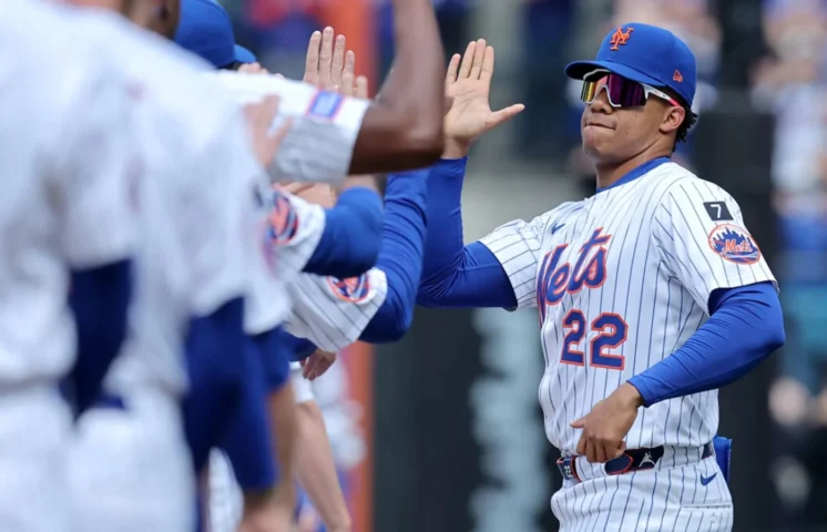Juan Soto hace su debut en Queens y Mets vence 5-0 a Toronto