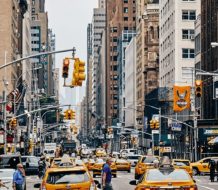 Nueva York asegura a los inmigrantes atención médica sin temor