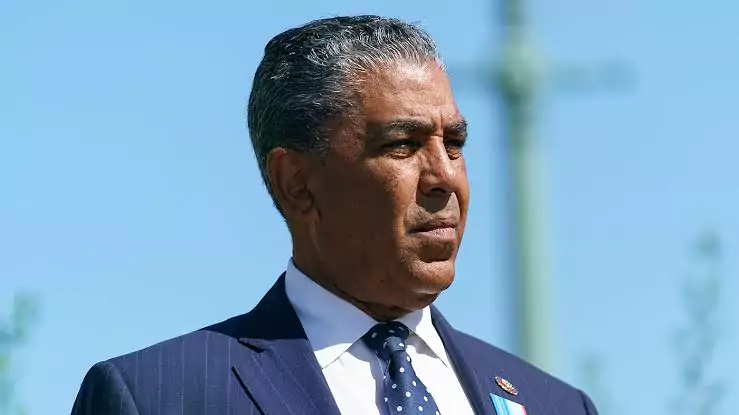 Adriano Espaillat rechaza orden de Trump que pone en riesgo a ONG ambientales y de derechos civiles