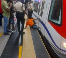Se encuentra estable hombre que se accidentó en el metro