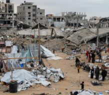 Al menos 23 muertos por ataques israelíes contra tiendas de campaña en Gaza