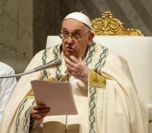 El papa en la misa del domingo de Resurrección: “Jesús llora las lágrimas de quien sufre”