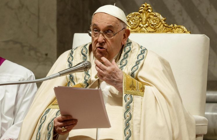 El papa en la misa del domingo de Resurrección: “Jesús llora las lágrimas de quien sufre”