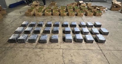 Apresan hombre que llegó deportado de EE. UU. Con presuntos paquetes de cocaína