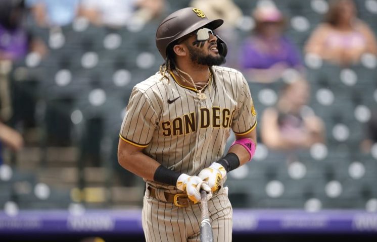 ¡Imparable! Tatis JR. dispara su octavo jonrón del año