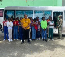 Arrestan chofer de autobús con 16 haitianos indocumentados en Santiago Rodríguez