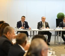 JCE presenta detalles de nueva cédula a líderes empresariales del CONEP y ANJE