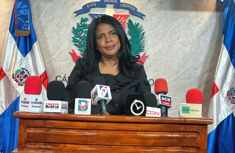 Lidia Pérez promueve ley  para fortalecer supervisión de infraestructuras