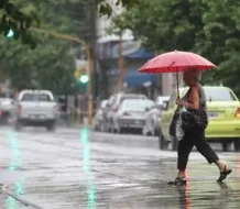 Lluvias continúan en el país por efectos de una vaguada y el viento del noreste, según Indomet