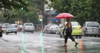Lluvias continúan en el país por efectos de una vaguada y el viento del noreste, según Indomet