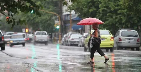 Lluvias continúan en el país por efectos de una vaguada y el viento del noreste, según Indomet