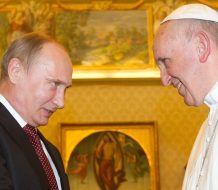 Putin elogia al Papa Francisco y envía sus condolencias