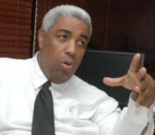Peña Guaba advierte que Abinader podría verse forzado a postularse en 2028