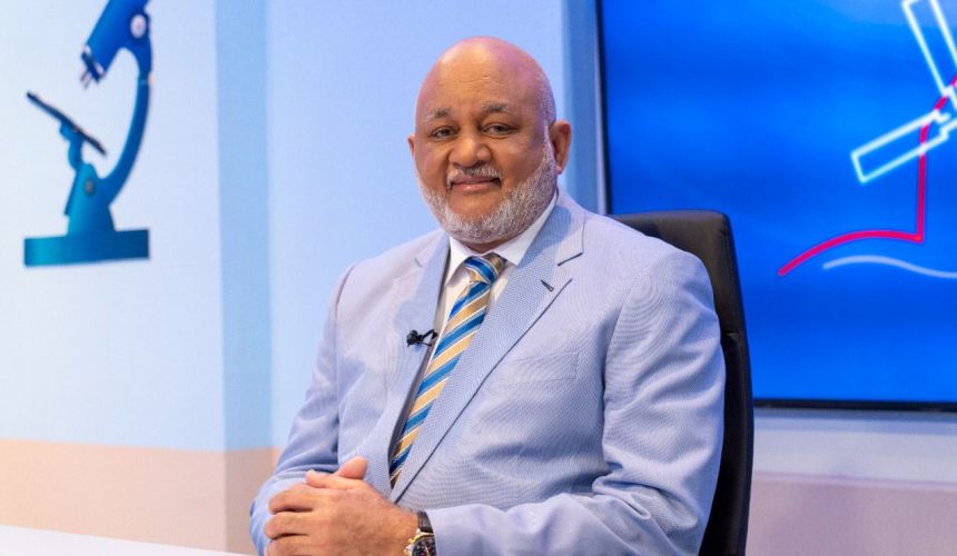 Roberto Fulcar solicita a Miguel De Camps reintegrar a perremeístas al Ministerio de Educación