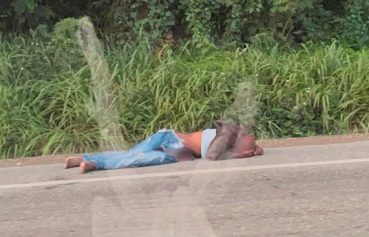 Accidente de tránsito deja un muerto en la autopista 6 de Noviembre