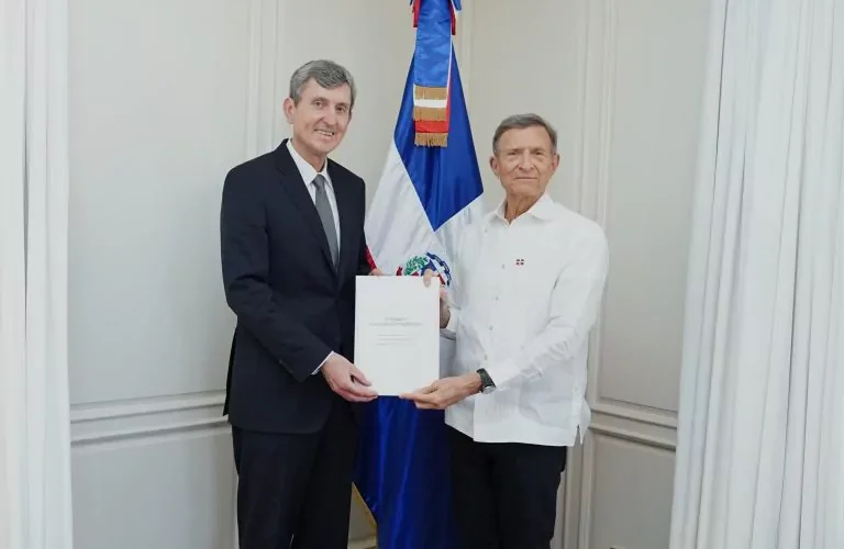 RD da la bienvenida al primer embajador residente de Rusia tras 80 años