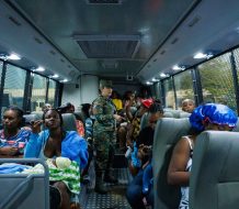 Director de Migración supervisa proceso de repatriación de parturientas haitianas
