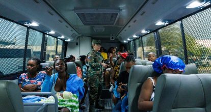Director de Migración supervisa proceso de repatriación de parturientas haitianas