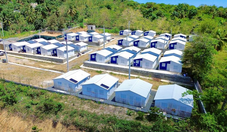 Propeep da toques finales a 40 viviendas para familias pobres de San Cristóbal
