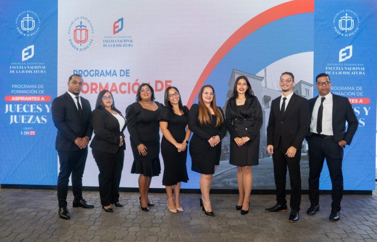 Nueva promoción de jueces ingresa a la Escuela de la judicatura para su formación 