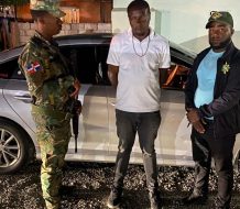 ERD apresa haitiano transportando a otros conciudadanos ilegales en Azua 