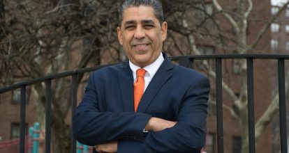 Avión con legisladores, incluido Adriano Espaillat, colisiona en aeropuerto de Washington