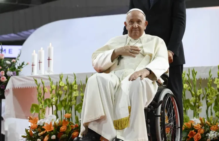 El funeral del papa debe celebrarse antes del domingo y hoy se sellará su apartamento