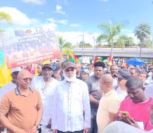 Organizaciones políticas y civiles conmemoran el 60 aniversario de la Revolución de Abril 