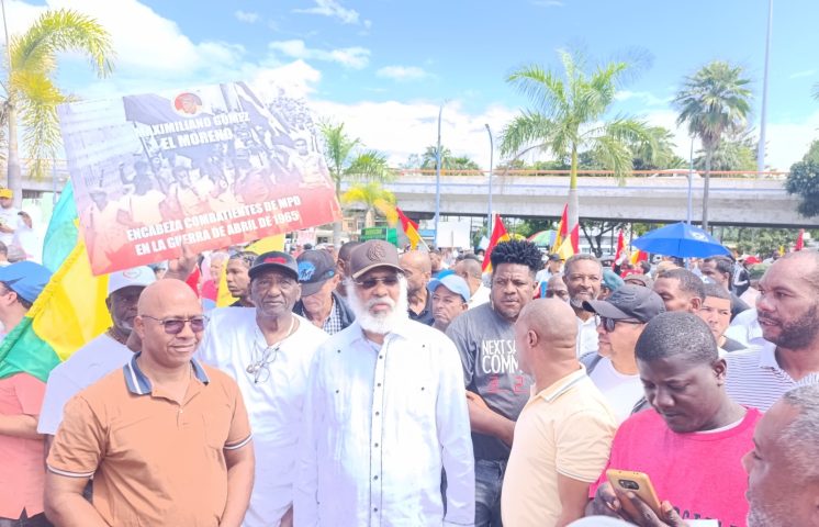 Organizaciones políticas y civiles conmemoran el 60 aniversario de la Revolución de Abril 