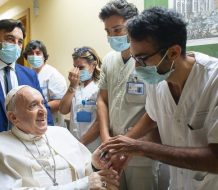 Papa Francisco agradece al Hospital Gemelli su “buen servicio” 
