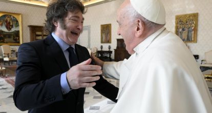 Javier Milei expresa dolor tras muerte del Papa Francisco  