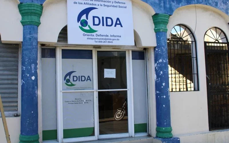 DIDA solicita sanciones por presunta negación de atención médica a dos afiliados en clínica Abel González