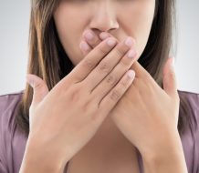 Mujer fingió ser muda por 16 años hasta que un detective privado la descubrió