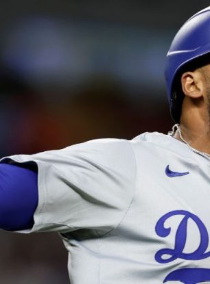 Teóscar consigue el jonrón 200; es el dominicano 32 en llegar a la cifra