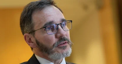 FMI eleva del 25 al 40% el riesgo de recesión en EE. UU. por la guerra arancelaria