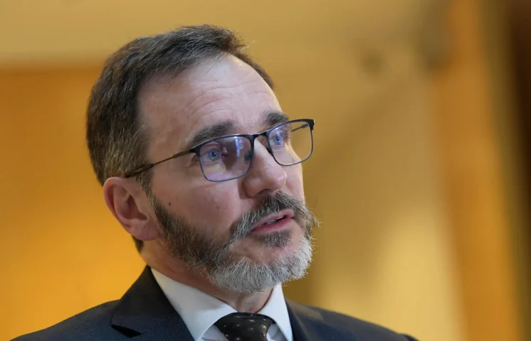 FMI eleva del 25 al 40% el riesgo de recesión en EE. UU. por la guerra arancelaria