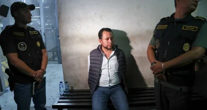 Arévalo llama “criminales” a fiscales de Guatemala tras captura de viceministro