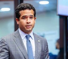 Omar Fernández lamenta desplome en la discoteca Jet Set  