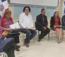 Facultad de Ciencias de la UASD celebra panel sobre aportes científicos de sus institutos