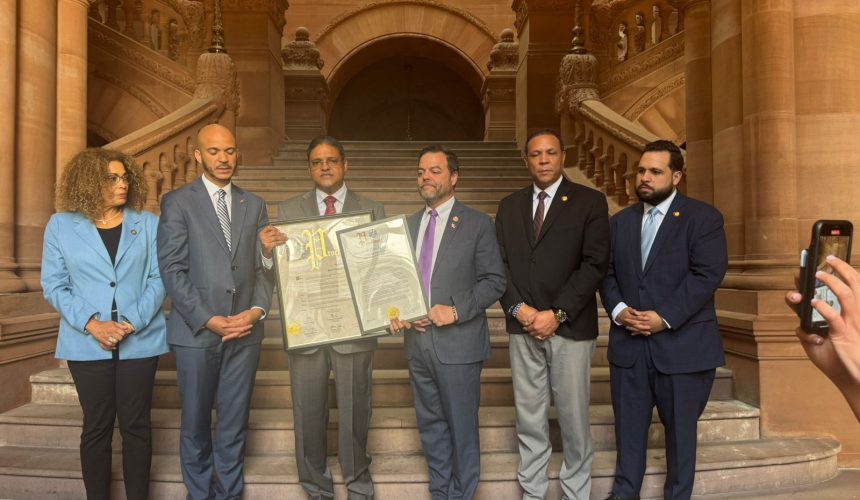 Senado de Nueva York reconoce al director del COE y DAEH por su Labor en la tragedia del Jet Set