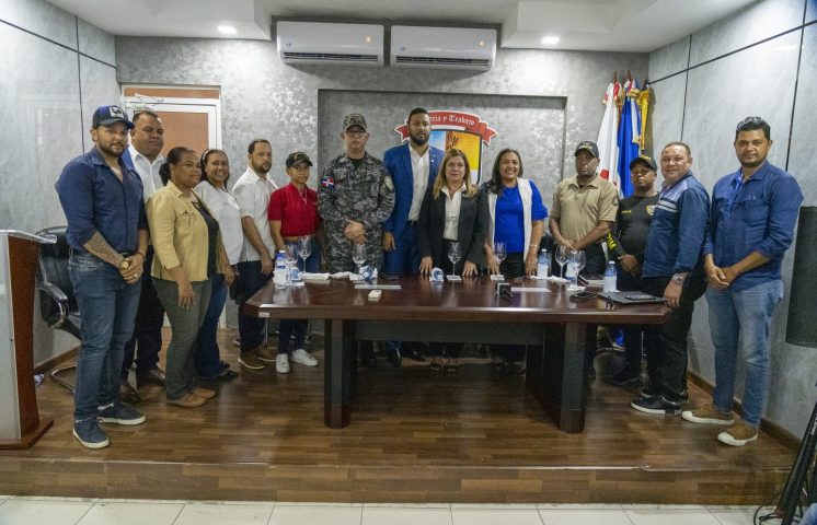 Lanzan Mesa de Seguridad Ciudadana y Género en Estabania de Azua