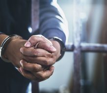 Arrestan dominicano en Italia, acusado de secuestrar y torturar a su expareja durante dos días