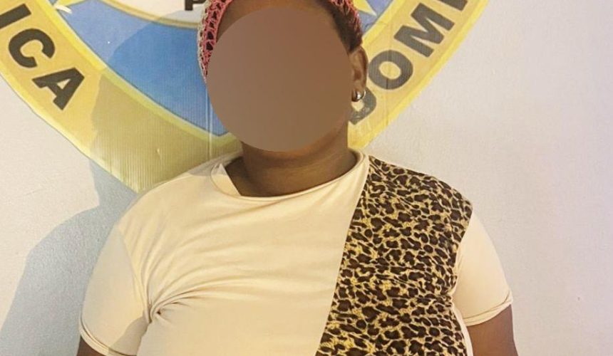 Apresada mujer por presuntamente ultimar a su hermana durante riña en el Batey Angelina, SPM